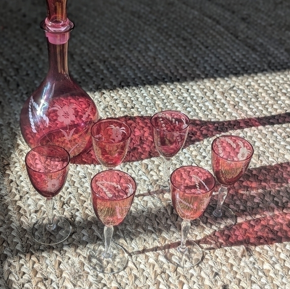 Vintage Etched Cranberry Opalescent Pink Decanter Set – Elegant & Unique - Picture 10 of 16